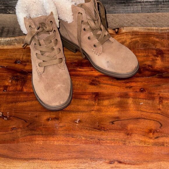 Authentic UGG Harrison lace boots sz 7 - Picture 4 of 7